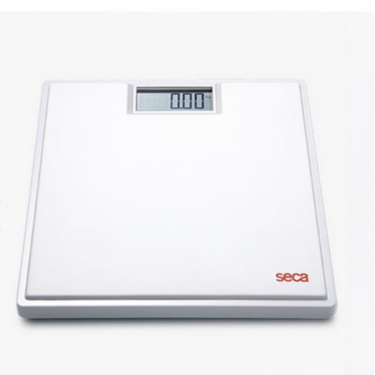 BASCULA DIGITAL DE PISO CLARA BLANCO 150 KG DIV100G MOD 803